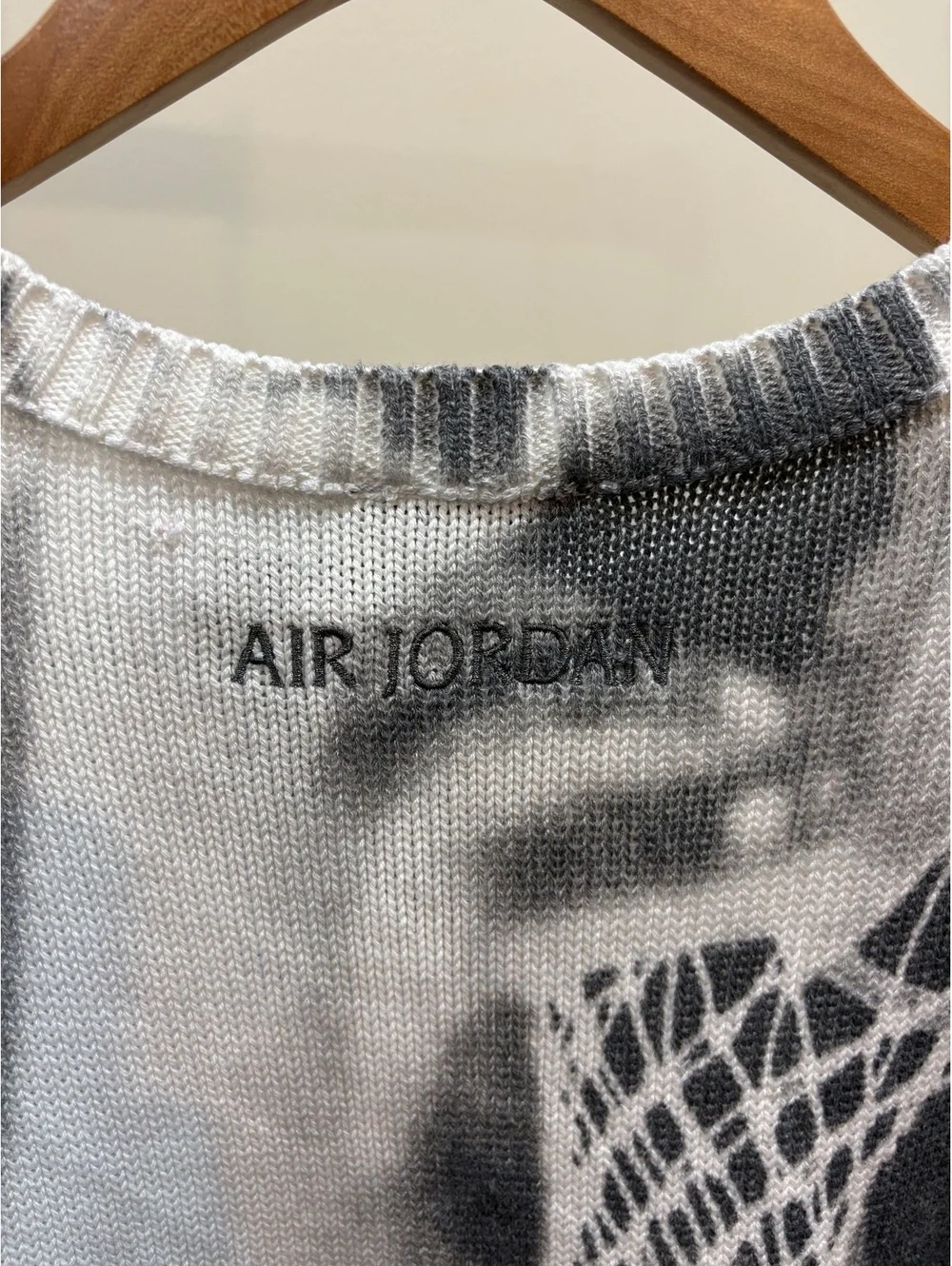 Men’s Medium Air Jordan Knit Sweater | HQ1635-133